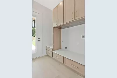 440 W Wright St, Pensacola, FL 32501 - Photo 9