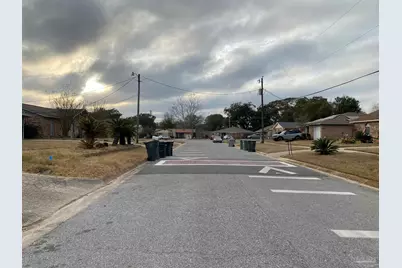 7109 Redondo Dr, Pensacola, FL 32526 - Photo 19