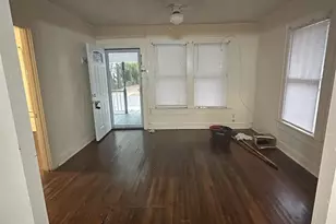 14 E Strong St, Pensacola, FL 32501 - Photo 11