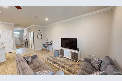 201 S E St, Pensacola, FL 32502 - Photo 23