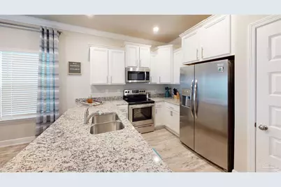 201 S E St, Pensacola, FL 32502 - Photo 11