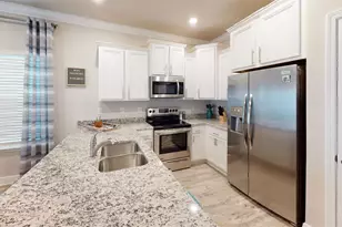 201 S E St, Pensacola, FL 32502 - Photo 11