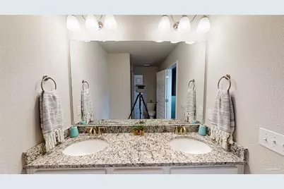 201 S E St, Pensacola, FL 32502 - Photo 35