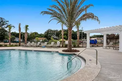 201 S E St, Pensacola, FL 32502 - Photo 3