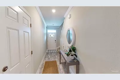 201 S E St, Pensacola, FL 32502 - Photo 5