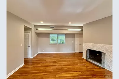 205 Fairpoint Dr, Gulf Breeze, FL 32561 - Photo 19