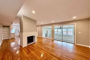 205 Fairpoint Dr, Gulf Breeze, FL 32561 - Photo 1