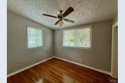 205 Fairpoint Dr, Gulf Breeze, FL 32561 - Photo 29