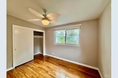 205 Fairpoint Dr, Gulf Breeze, FL 32561 - Photo 23