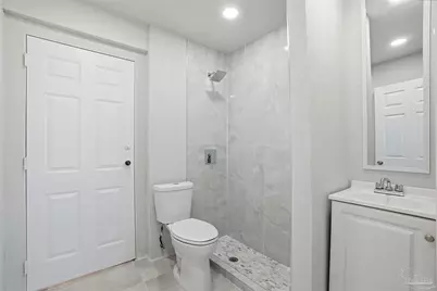 305 N Madison Dr, Pensacola, FL 32505 - Photo 37