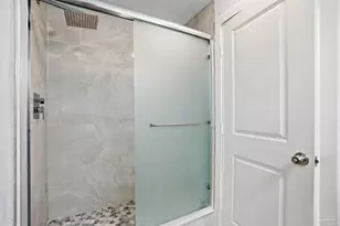 305 N Madison Dr, Pensacola, FL 32505 - Photo 31