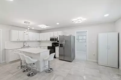 305 N Madison Dr, Pensacola, FL 32505 - Photo 15