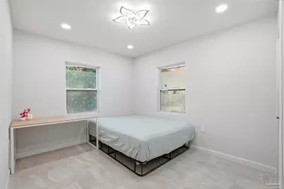 305 N Madison Dr, Pensacola, FL 32505 - Photo 33