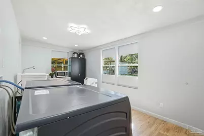 305 N Madison Dr, Pensacola, FL 32505 - Photo 39