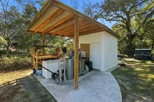 305 N Madison Dr, Pensacola, FL 32505 - Photo 47