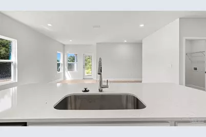 8171 Fox Hunt Dr, Milton, FL 32583 - Photo 5