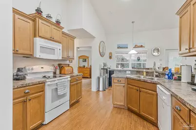 159 Siskin Ln, Pensacola, FL 32503 - Photo 9