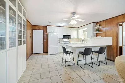 506 Fairpoint Dr, Gulf Breeze, FL 32561 - Photo 13