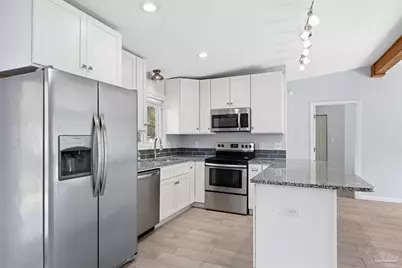 6473 Lakeshore Dr, Milton, FL 32570 - Photo 7