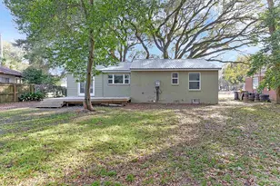 810 W Lakeview Ave, Pensacola, FL 32501 - Photo 39