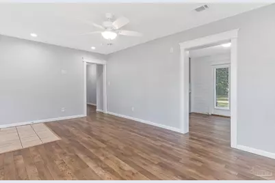 810 W Lakeview Ave, Pensacola, FL 32501 - Photo 3