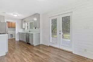 810 W Lakeview Ave, Pensacola, FL 32501 - Photo 5