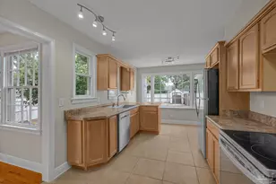 830 Moreno St, Pensacola, FL 32501 - Photo 13