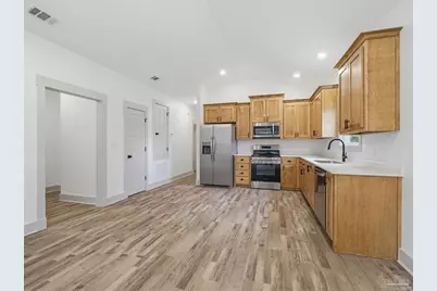 3011 N 15th Ave, Milton, FL 32583 - Photo 9