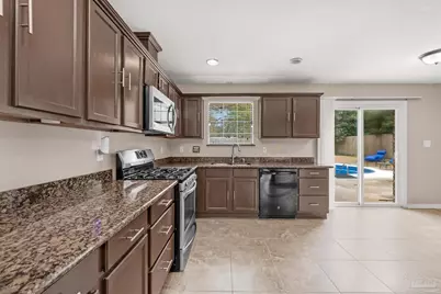 5850 Princeton Dr, Pensacola, FL 32526 - Photo 15