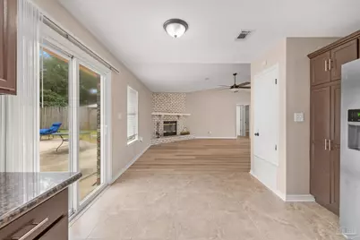 5850 Princeton Dr, Pensacola, FL 32526 - Photo 11
