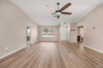 5850 Princeton Dr, Pensacola, FL 32526 - Photo 5