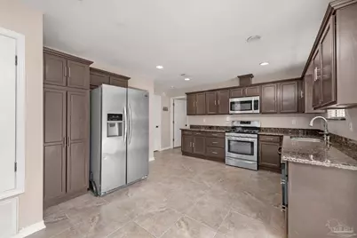 5850 Princeton Dr, Pensacola, FL 32526 - Photo 13