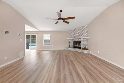 5850 Princeton Dr, Pensacola, FL 32526 - Photo 7