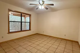 7769 Lakeside Dr, Milton, FL 32571 - Photo 9