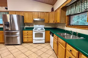 7769 Lakeside Dr, Milton, FL 32571 - Photo 5