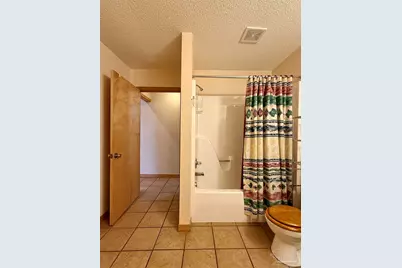 7769 Lakeside Dr, Milton, FL 32571 - Photo 13