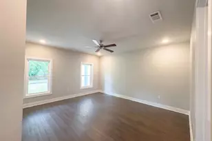 241 N H St, Pensacola, FL 32502 - Photo 17