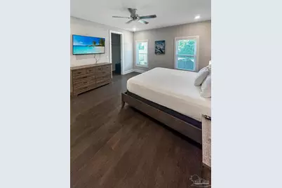 241 N H St, Pensacola, FL 32502 - Photo 15