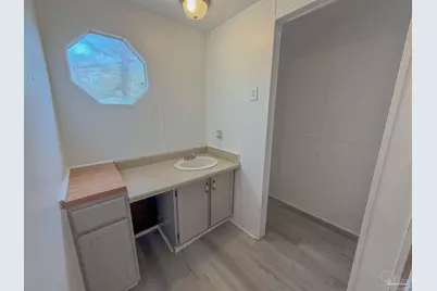 904 Brookhills Dr, Cantonment, FL 32533 - Photo 57