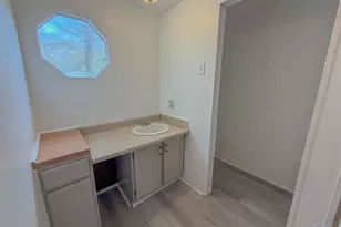 904 Brookhills Dr, Cantonment, FL 32533 - Photo 57