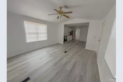 904 Brookhills Dr, Cantonment, FL 32533 - Photo 17