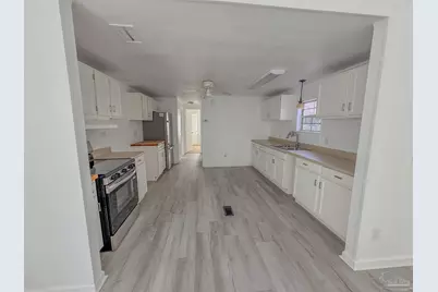 904 Brookhills Dr, Cantonment, FL 32533 - Photo 21