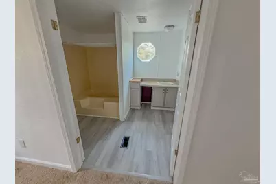 904 Brookhills Dr, Cantonment, FL 32533 - Photo 51