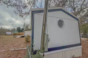 904 Brookhills Dr, Cantonment, FL 32533 - Photo 5