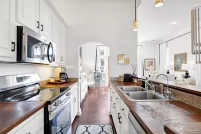 554 Santos St, Pensacola, FL 32504 - Photo 9