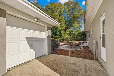 1834 Peyton Dr, Pensacola, FL 32503 - Photo 7