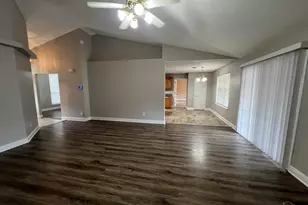 7230 Annandale Dr, Pensacola, FL 32526 - Photo 9