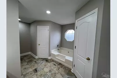 7230 Annandale Dr, Pensacola, FL 32526 - Photo 17