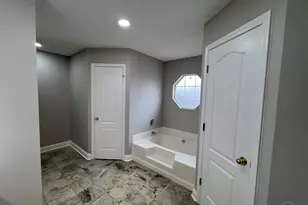 7230 Annandale Dr, Pensacola, FL 32526 - Photo 17