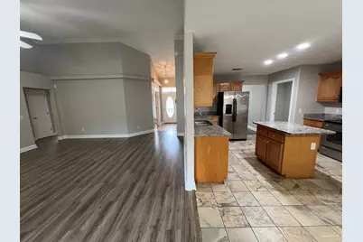 7230 Annandale Dr, Pensacola, FL 32526 - Photo 11